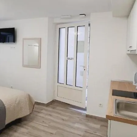 Viking Sweet Apartment Split Exterior photo